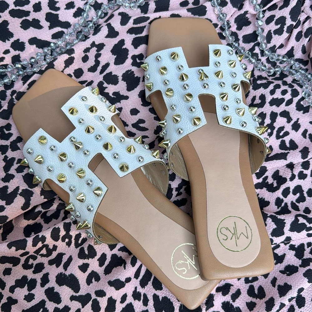 Studded sandals - Picture 3 of 7